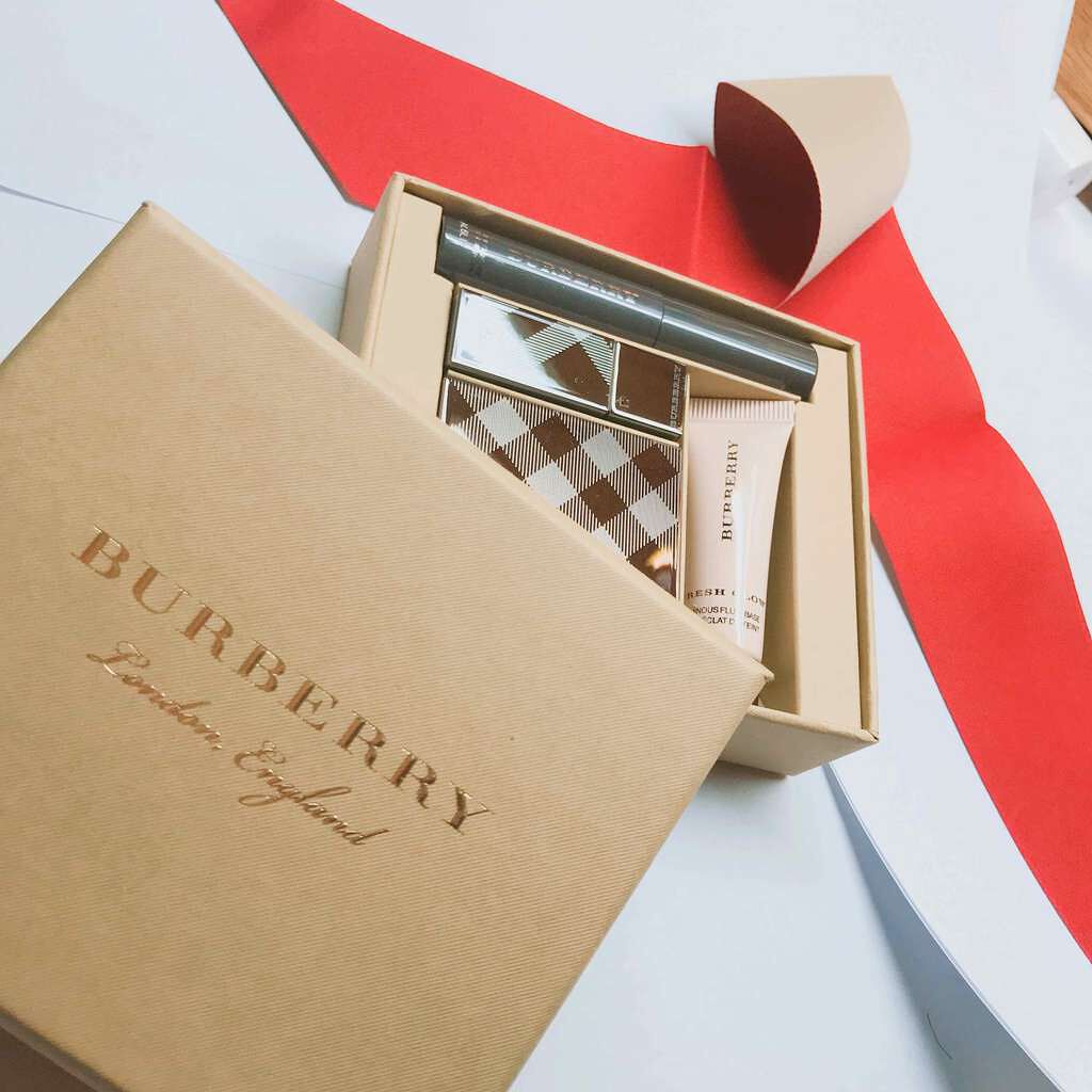 ビューティ ボックス フェスティブ コレクション/Burberry Beauty/メイクアップキットを使ったクチコミ（1枚目）