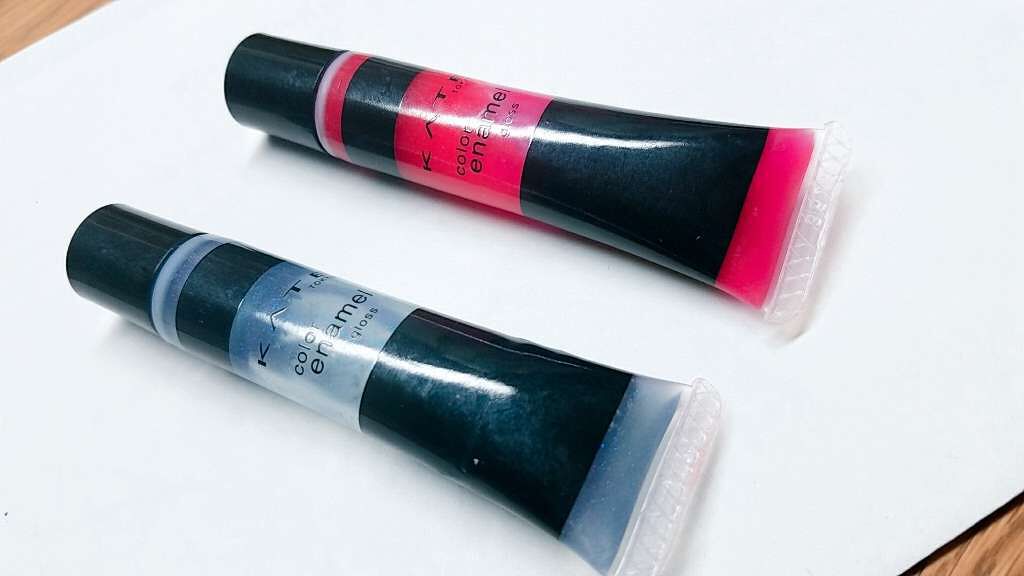 カラーエナメルグロス/KATE/リップグロスを使ったクチコミ(2枚目)