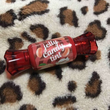 ♡ザセム jelly candy tint♡

定期内にある、韓国ショップで購入しました！
ウォータータイプより重めのテクスチャーで、塗りやすいし乾燥もそこまでありません🌟

唇に塗って見てみた感じはエ