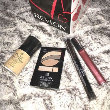 フォトレディ エアブラッシュ エフェクト メイクアップ/REVLON/リキッドファンデーションを使ったクチコミ（1枚目）