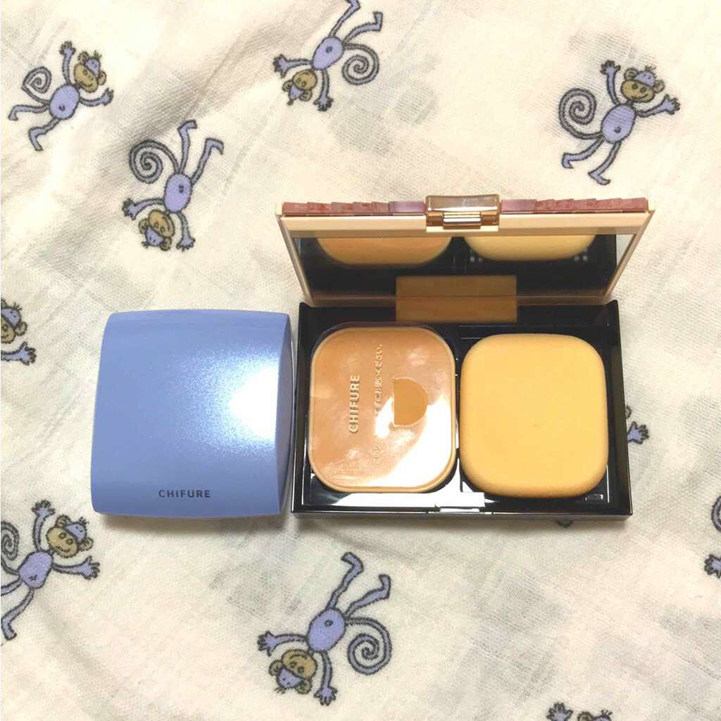 UV バイ ケーキ(スポンジ入り)/ちふれ/パウダーファンデーションを使ったクチコミ(2枚目)