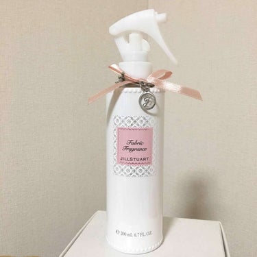 JILL STUART リラックス ファブリックフレグランスのクチコミ「ジルスチュアート リラックスファブリックフレグランス ホワイトフローラルの香り

ジルのホワイ.....」（1枚目）