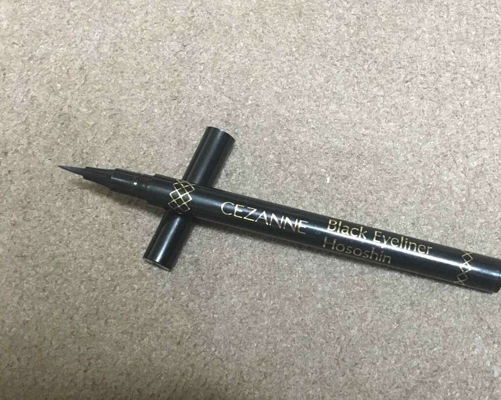 ブラックアイライナー細芯/CEZANNE/リキッドアイライナーを使ったクチコミ(1枚目)