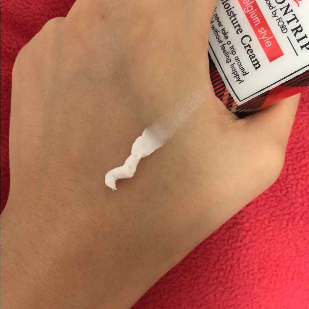 えーちゃん🐼💓 on LIPS 「ネイルに行った際頂いた髪・肌用のモイスチュアクリームシーズント..」(2枚目)