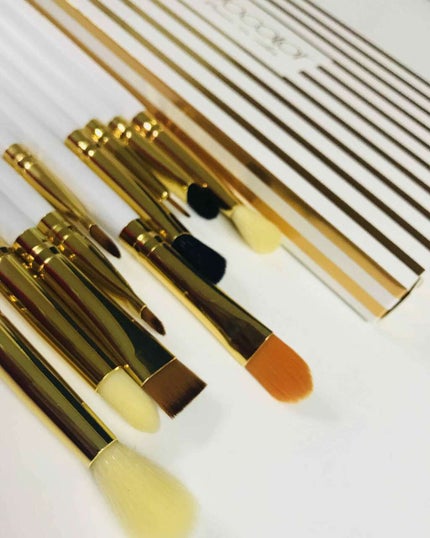 Docolor ドゥカラー DOCOLOR アイシャドウブラシのクチコミ「今日はアイシャドウブラシの紹介です✨
普段はネットや100均で
メイクブラシを買っていますが
.....」(2枚目)