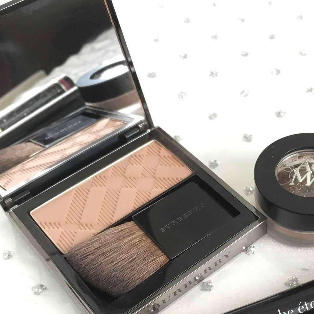 ライトグロウ/Burberry Beauty/パウダーチークを使ったクチコミ（1枚目）