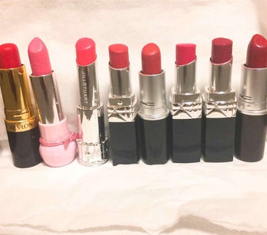 口紅コレクション💄
左から
・レブロン スーパーラストラス リップ                          
    スティック 30（鮮やかな赤）
・エチュードハウス ディア マイブルー  