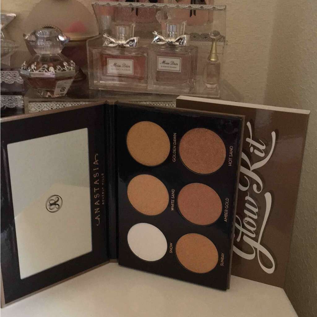 グロウキット/アナスタシア ビバリーヒルズ/パウダーハイライトを使ったクチコミ(1枚目)