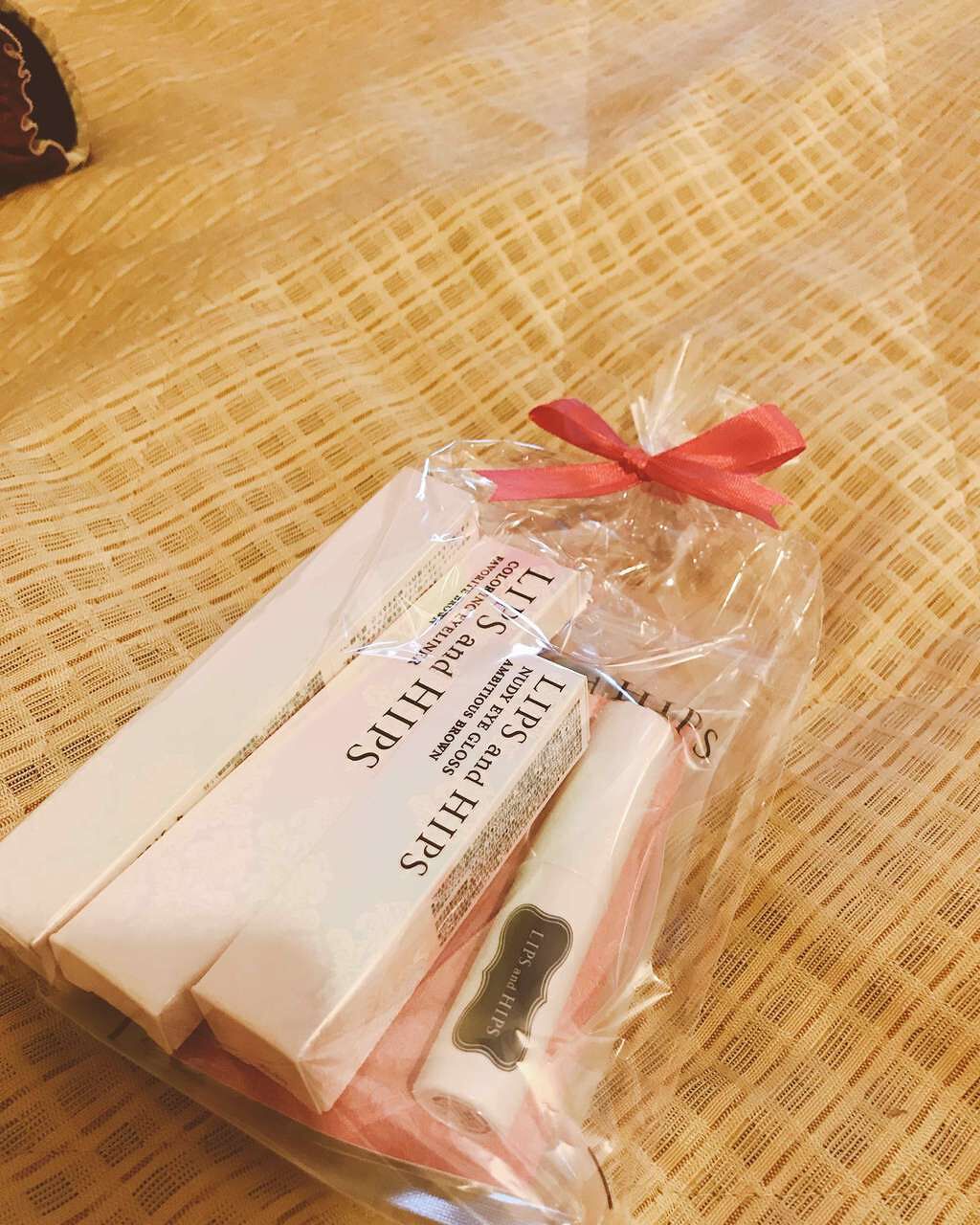 沙耶 on LIPS 「12月の初めごろ購入しました。アイグロス、マスカラ、ハイライト..」(1枚目)