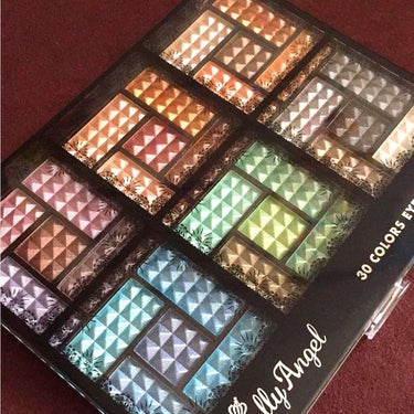 30COLORSEYESHADOWPALETTE/Dolly Angel/アイシャドウパレットを使ったクチコミ（2枚目）