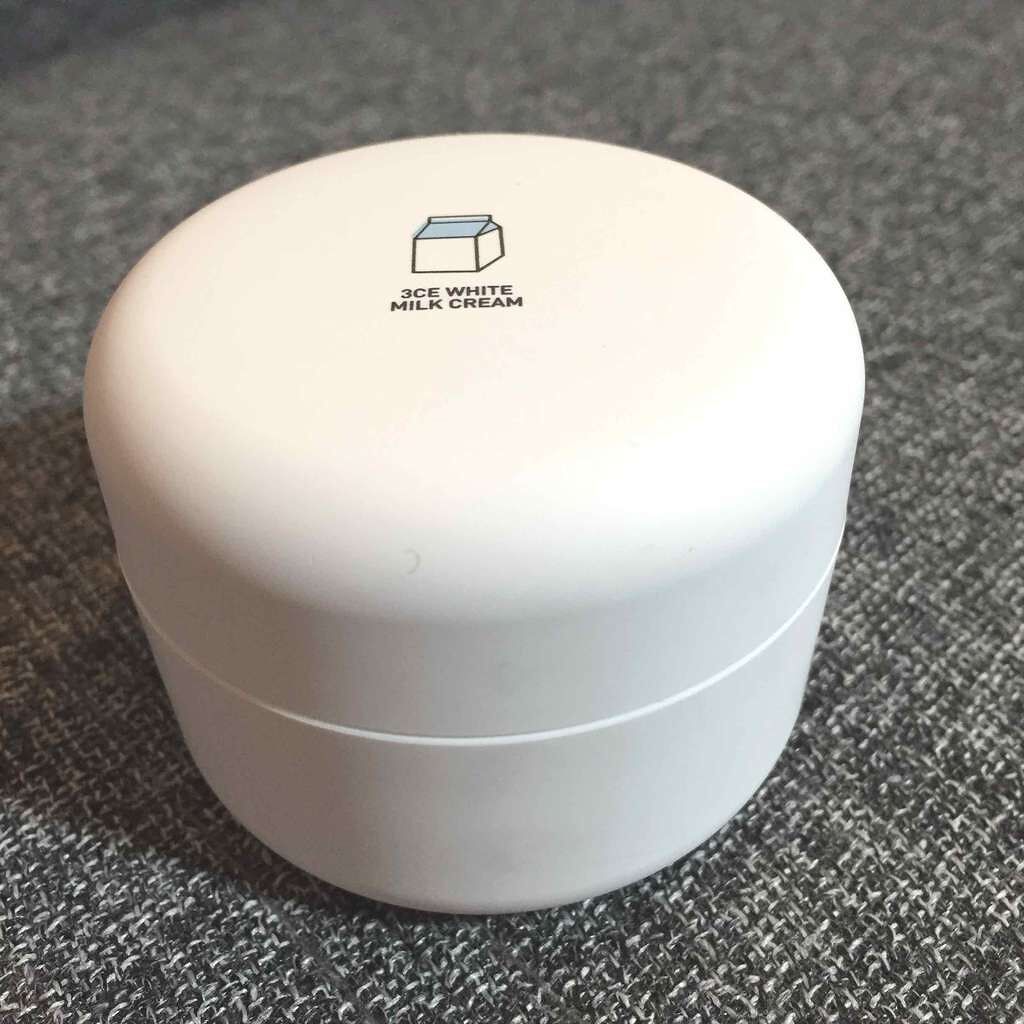 WHITE MILK CREAM/3CE/フェイスクリームを使ったクチコミ（1枚目）