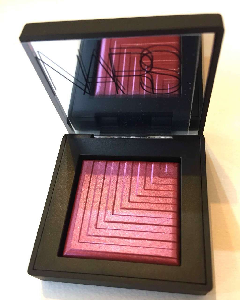 デュアルインテンシティーアイシャドー/NARS/単色アイシャドウを使ったクチコミ(1枚目)