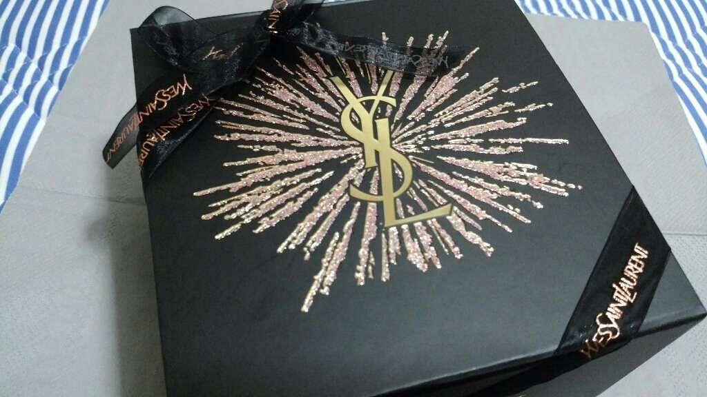 ルージュ ヴォリュプテ シャイン/YVES SAINT LAURENT BEAUTE/口紅を使ったクチコミ(2枚目)