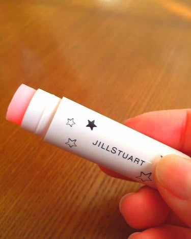 JILL STUART リラックス リップクリーム Vのクチコミ「JILLSTUART
リラックスリップクリーム V02

クリスマスプレゼントで頂いた初ジルで.....」（3枚目）