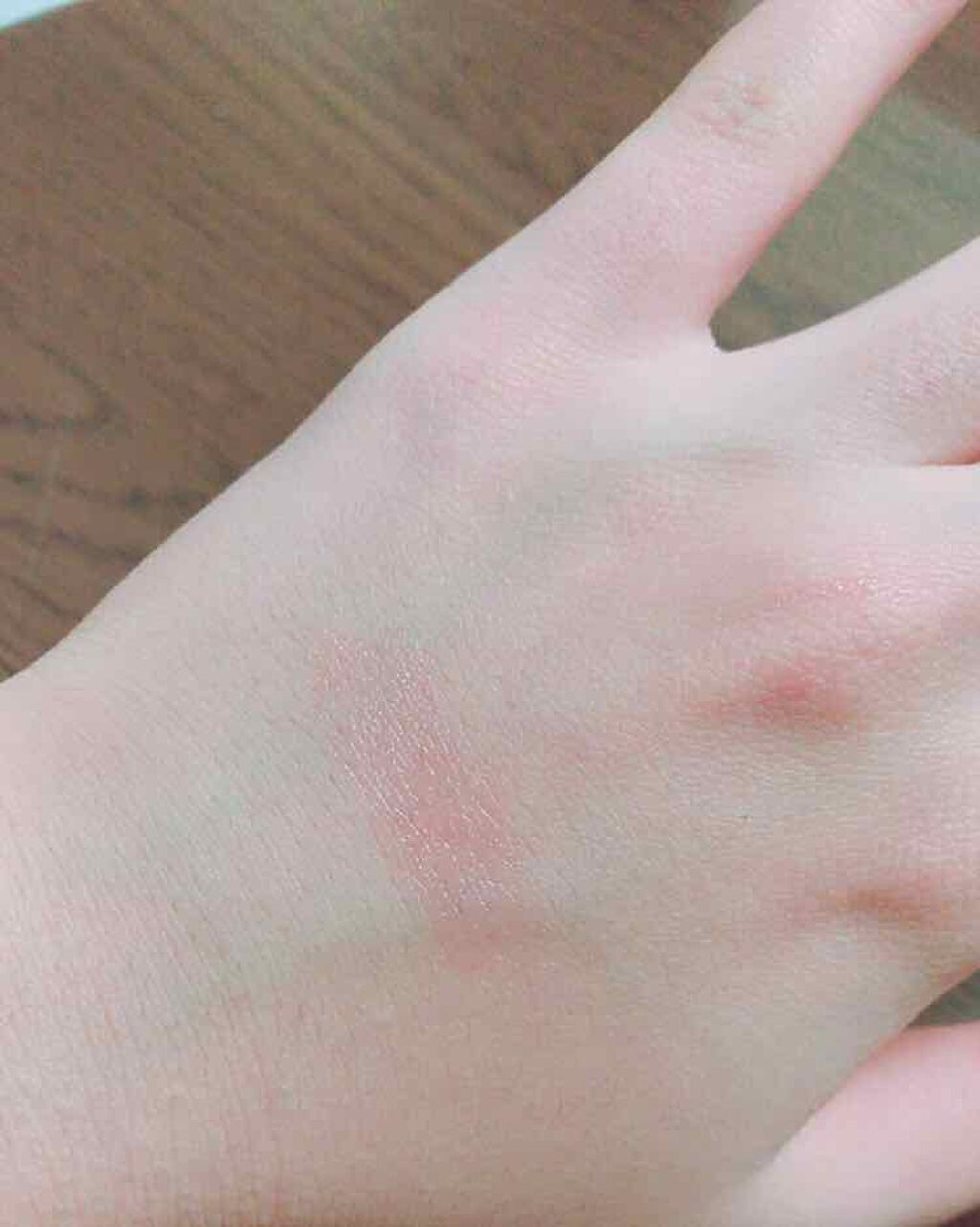 モイストピュアカラーリップ/ニベア/リップクリームを使ったクチコミ(2枚目)