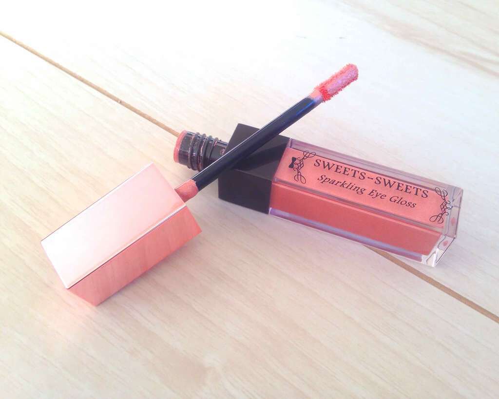 スパークリングアイグロス/スウィーツ スウィーツ/リキッドアイシャドウを使ったクチコミ(1枚目)