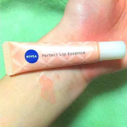 ナチュラルカラーリップ パーフェクトエッセンス/ニベア/リップケアを使ったクチコミ(1枚目)