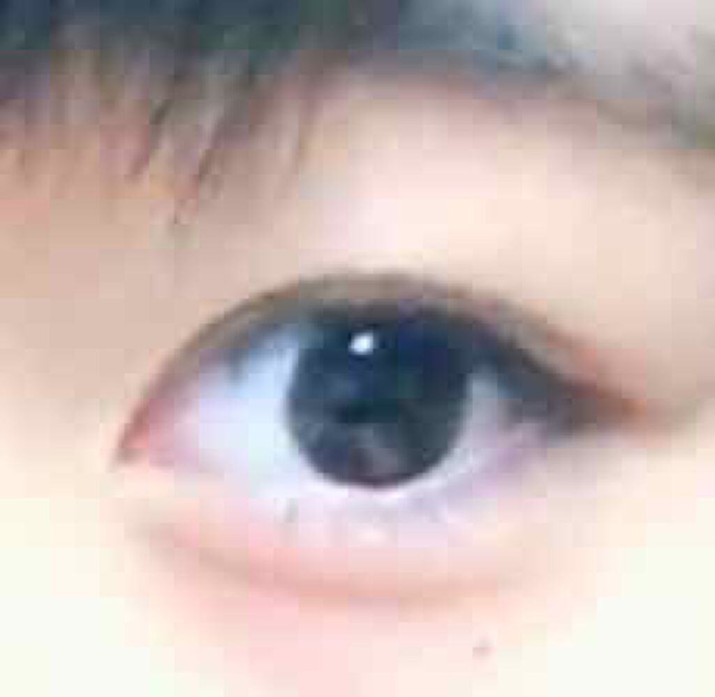 あやたむ on LIPS 「もともと奥二重だったから、これを付けて寝たり、二重の調子が悪い..」(2枚目)