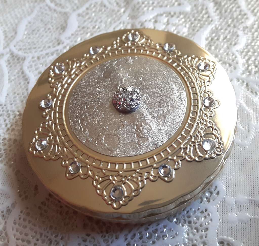 トランスペアレントフィニッシュパウダー/キャンメイク/プレストパウダーを使ったクチコミ（1枚目）