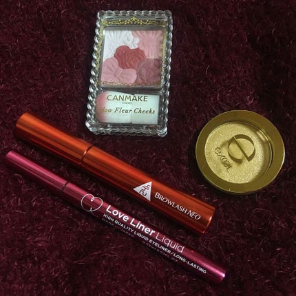 シャイニーシャドウ N/excel/単色アイシャドウを使ったクチコミ(2枚目)