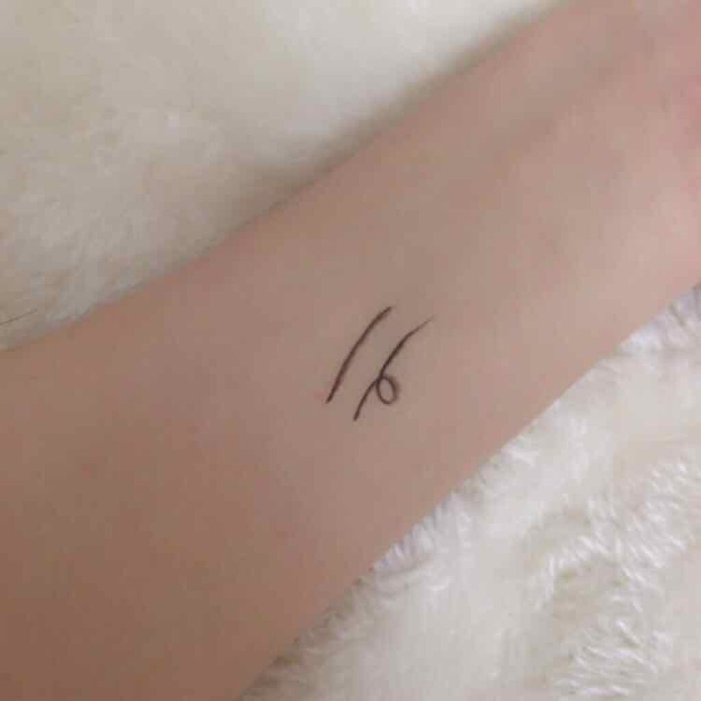 モテライナー リキッド/UZU BY FLOWFUSHI/リキッドアイライナーを使ったクチコミ(3枚目)