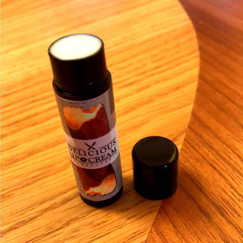 フランスぱん on LIPS 「美味しい香り♪塗った後もしばらくは匂いがしてて癒されます塗って..」(2枚目)