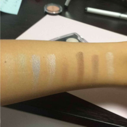 エルファー パールインアイシャドウ/DAISO/アイシャドウパレットを使ったクチコミ(2枚目)