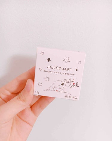 JILLSTUARTの｢dreamy wish eye shadow｣04番 sleepover


このアイシャドウは全5色で11月17日より限定発売されています


今回購入した04番はボルドーピン