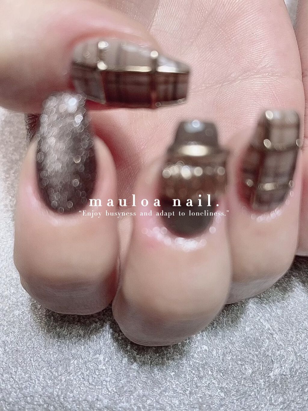 #白ネイル,#ネイル,#アートネイル,#冬ネイル,#ミラーアートネイル,#リングネイル,#成人式ネイル,#ジュエリーネイル,#ミラーネイル,#手書きアートネイル,#ハートネイル,#パーツネイル,#ミラーネイル,#シルバーアクセネイル,#冬ネイル,#天王寺ネイルのネイルデザイン