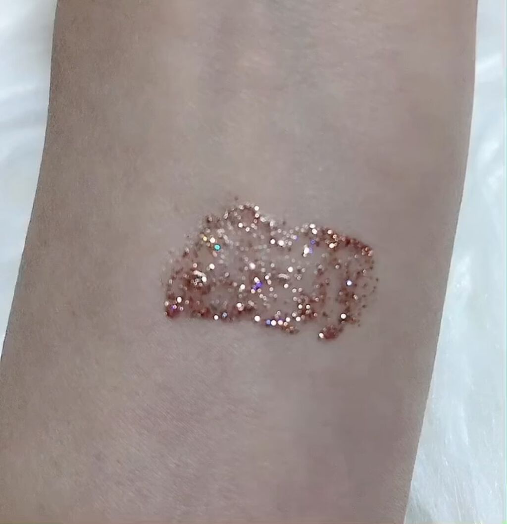 パールブリーアイグリッターユニバース/BLACK ROUGE/グリッターを使ったクチコミ（3枚目）