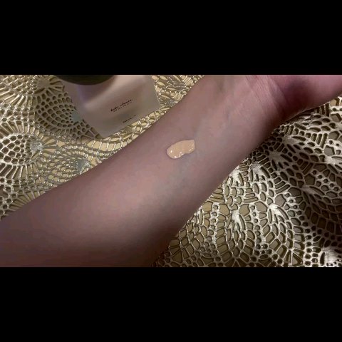 ビビシャールヴィーガンファンデーション/QUA-T/リキッドファンデーションの動画クチコミ1つ目