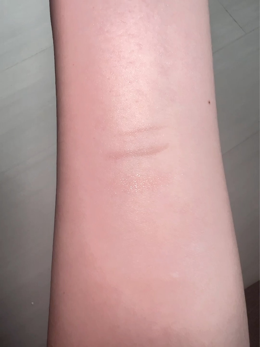 マルチブルーミングアイズ/K-パレット/スティックアイシャドウの動画クチコミ1つ目