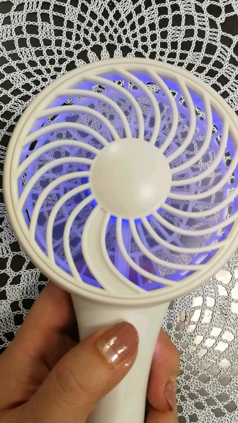 ハンディー扇風機/DAISO/その他の動画クチコミ2つ目