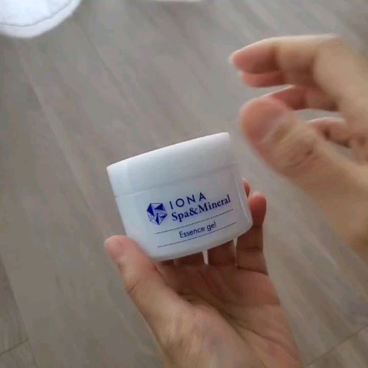 スパ＆ミネラル エッセンス ジェル/IONA/フェイスクリームを使ったクチコミ（3枚目）