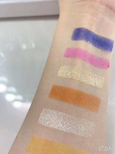 UR GLAM　BLOOMING EYE COLOR PALETTE/U R GLAM/パウダーアイシャドウを使ったクチコミ（1枚目）