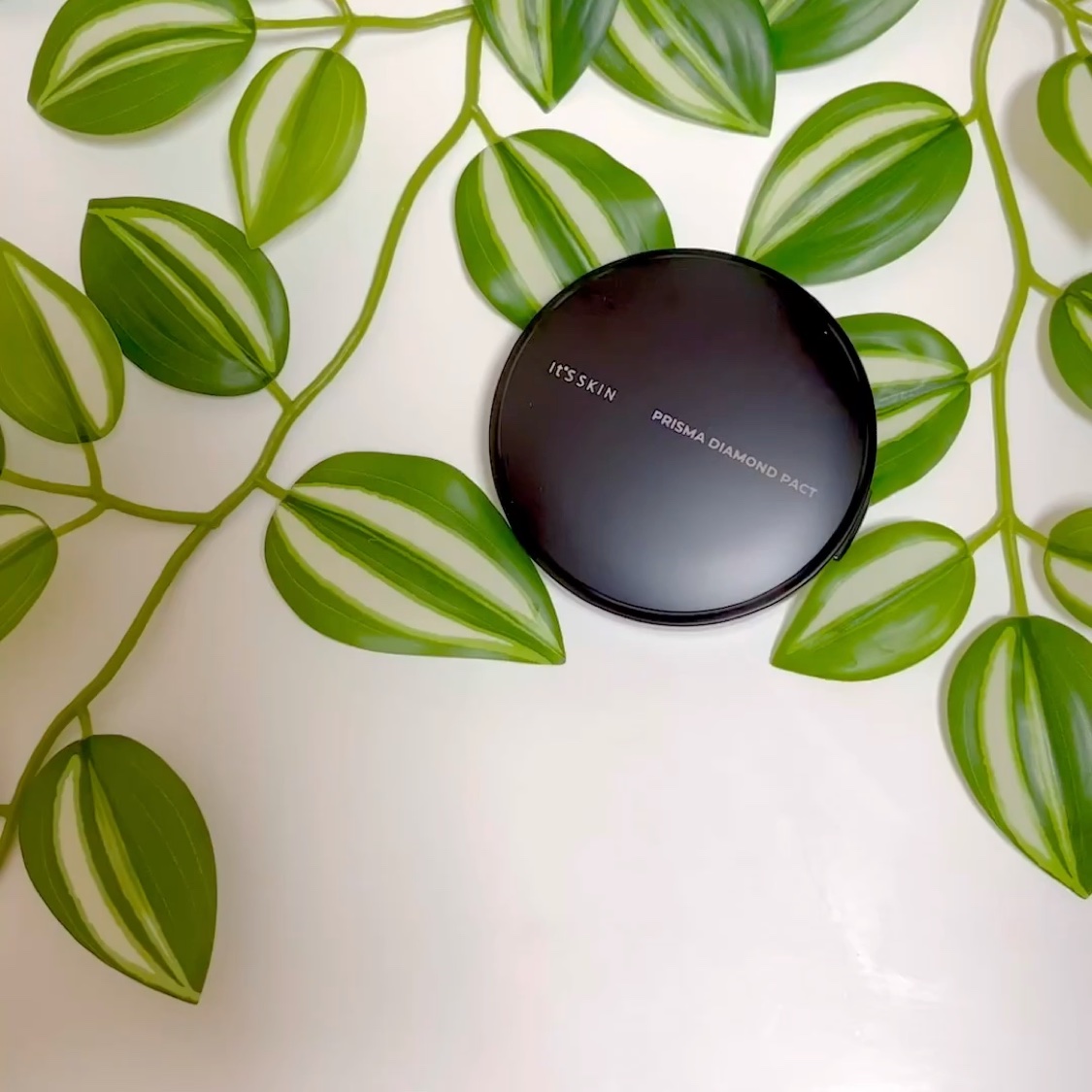 プリズマダイヤモンドパクト/It's skin/プレストパウダーを使ったクチコミ（2枚目）