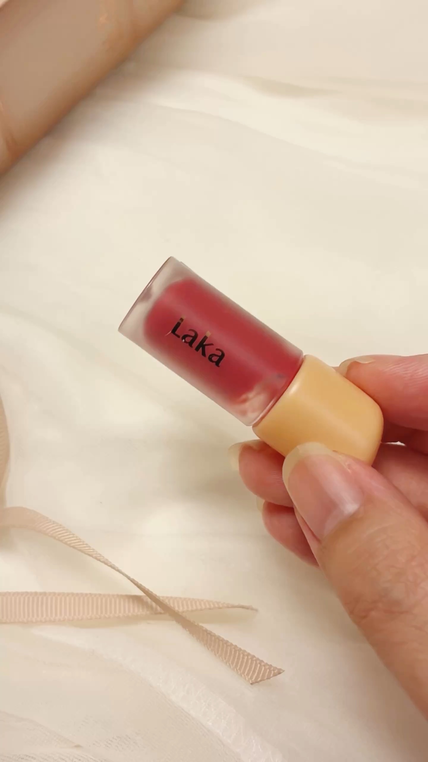 フルーティーグラムティント/Laka/リップティントの動画クチコミ1つ目