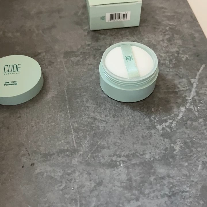 オイルカットパウダー/CODE GLO KOLOR/プレストパウダーの動画クチコミ2つ目