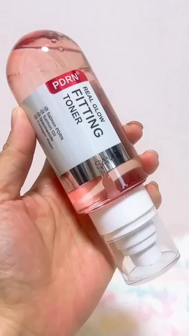 サミュの新作スキンケアもリピ確定♡

～SAM'U～
✅ PDRNリアルグロウフィッティングトナー

オイルと水分の２層のスプレータイプの化粧水

スプレーの回数によって３段階のうるツヤ感に導いてくれる❣️

➡ 1回「Water Glow