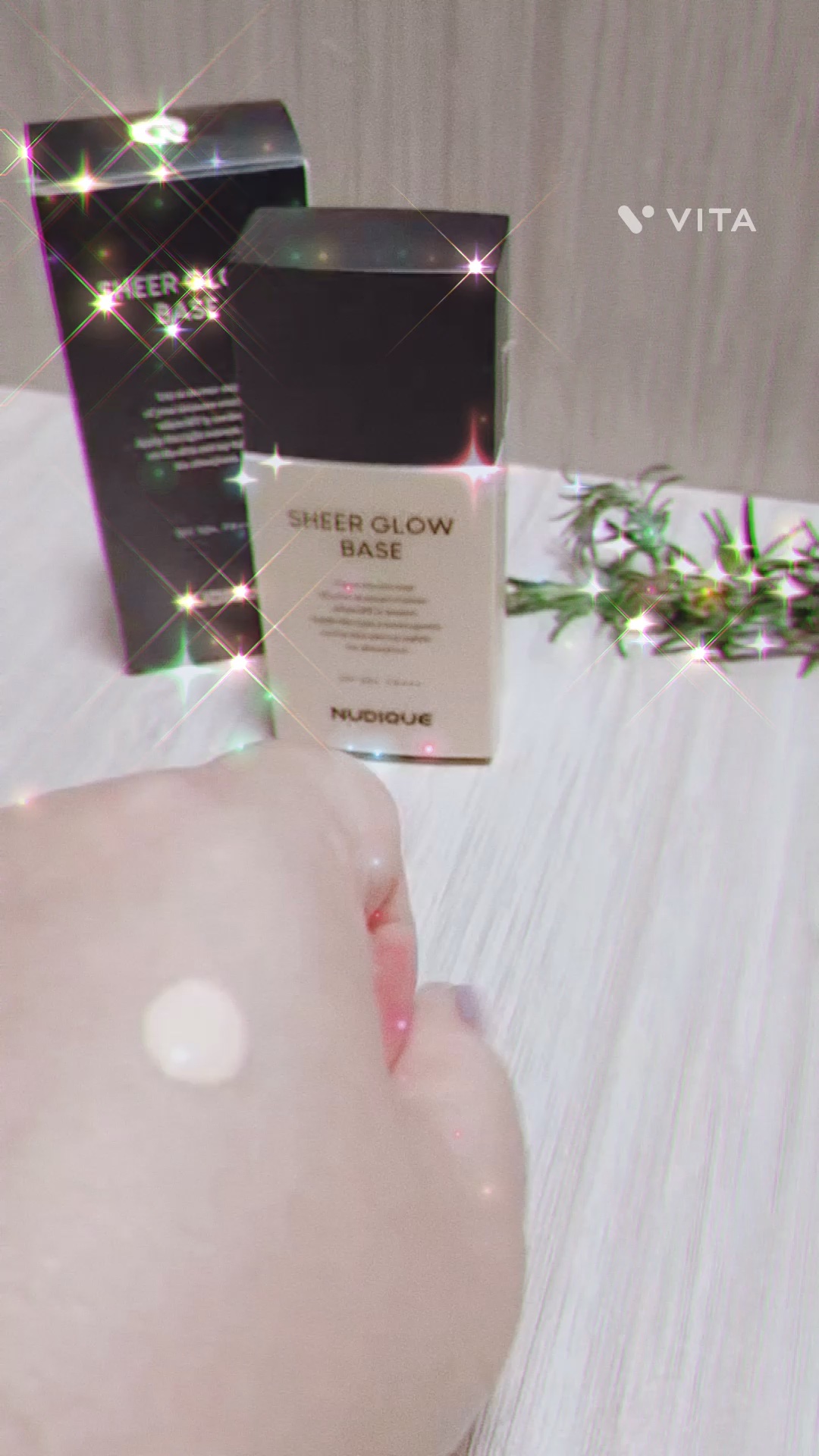 シアーグローベース/NUDIQUE/化粧下地の動画クチコミ4つ目