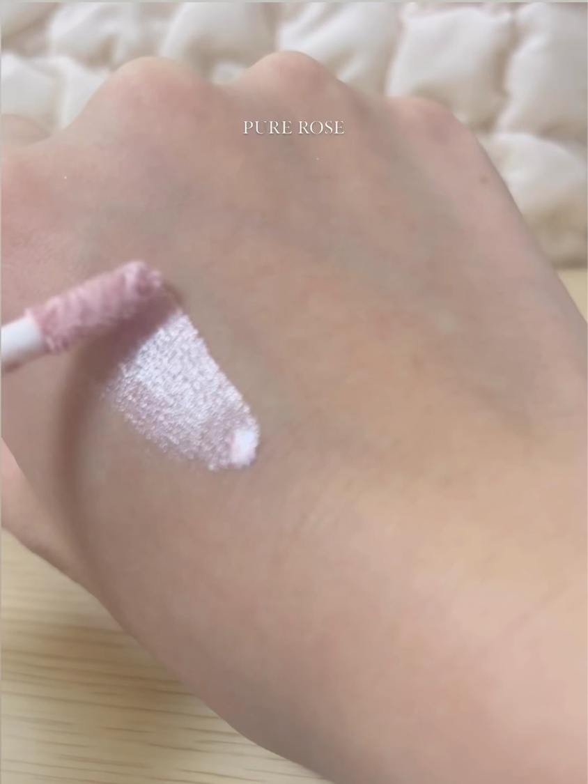 マルチグロウハイライター CHAMPAGNE DROP/U/CHOO/リキッドハイライトを使ったクチコミ（3枚目）