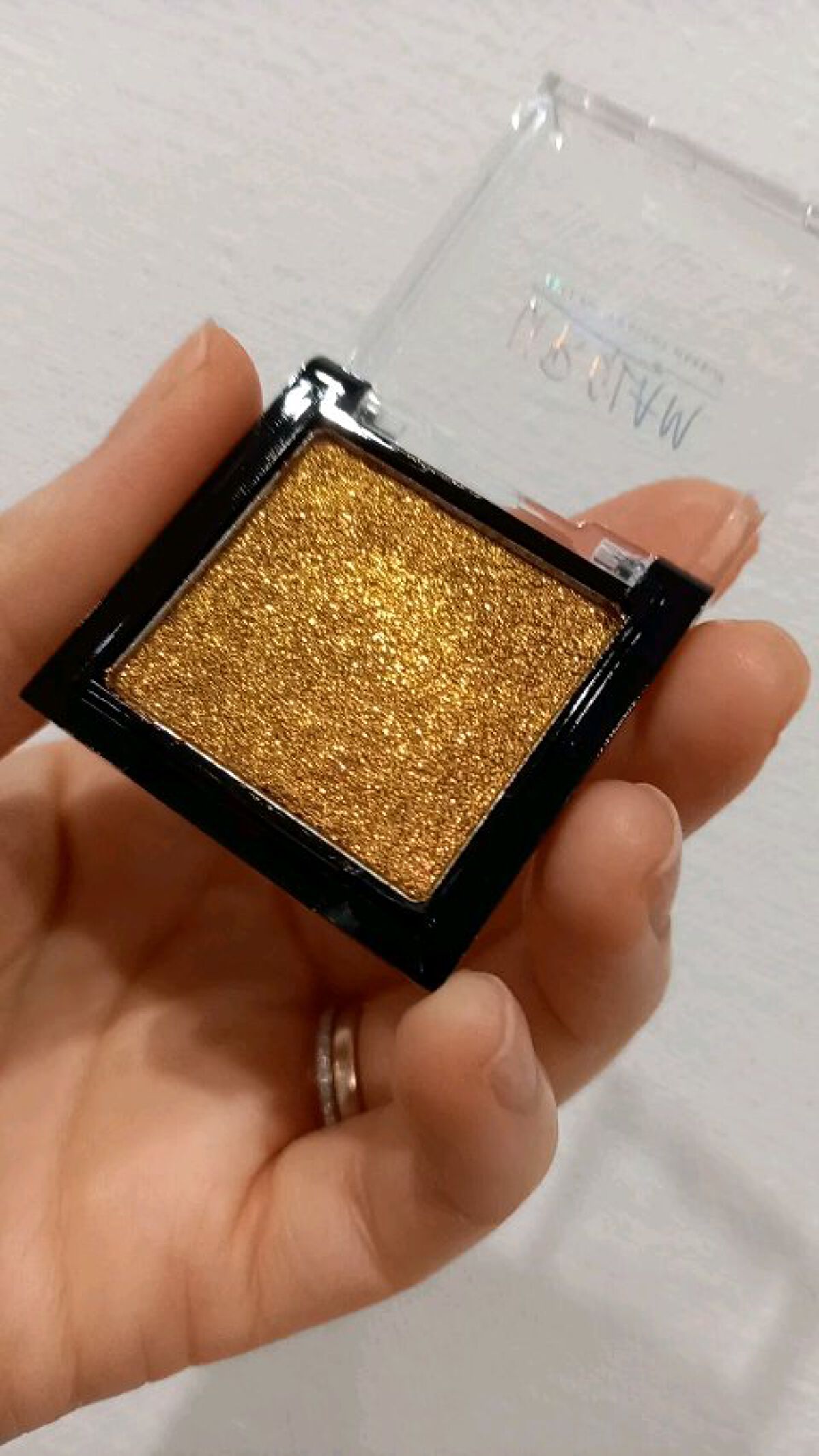 UR GLAM オーロラアイシャドウ/U R GLAM/単色アイシャドウの動画クチコミ3つ目