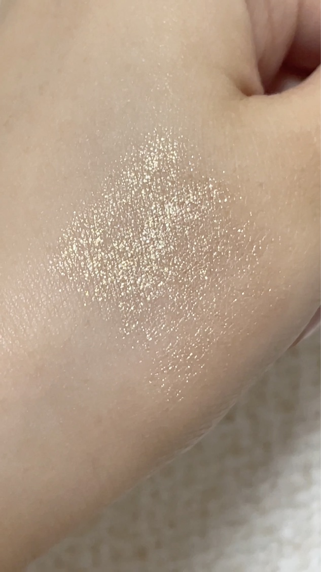 スティックラメシャドウ 01 シャンパンゴールド/ドーリーウインク/スティックアイシャドウを使ったクチコミ（2枚目）