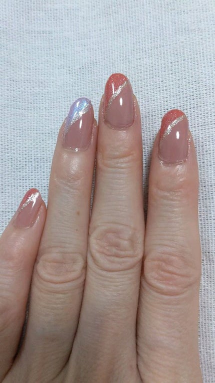 カラフルネイルズ/キャンメイク/マニキュアの人気ショート動画