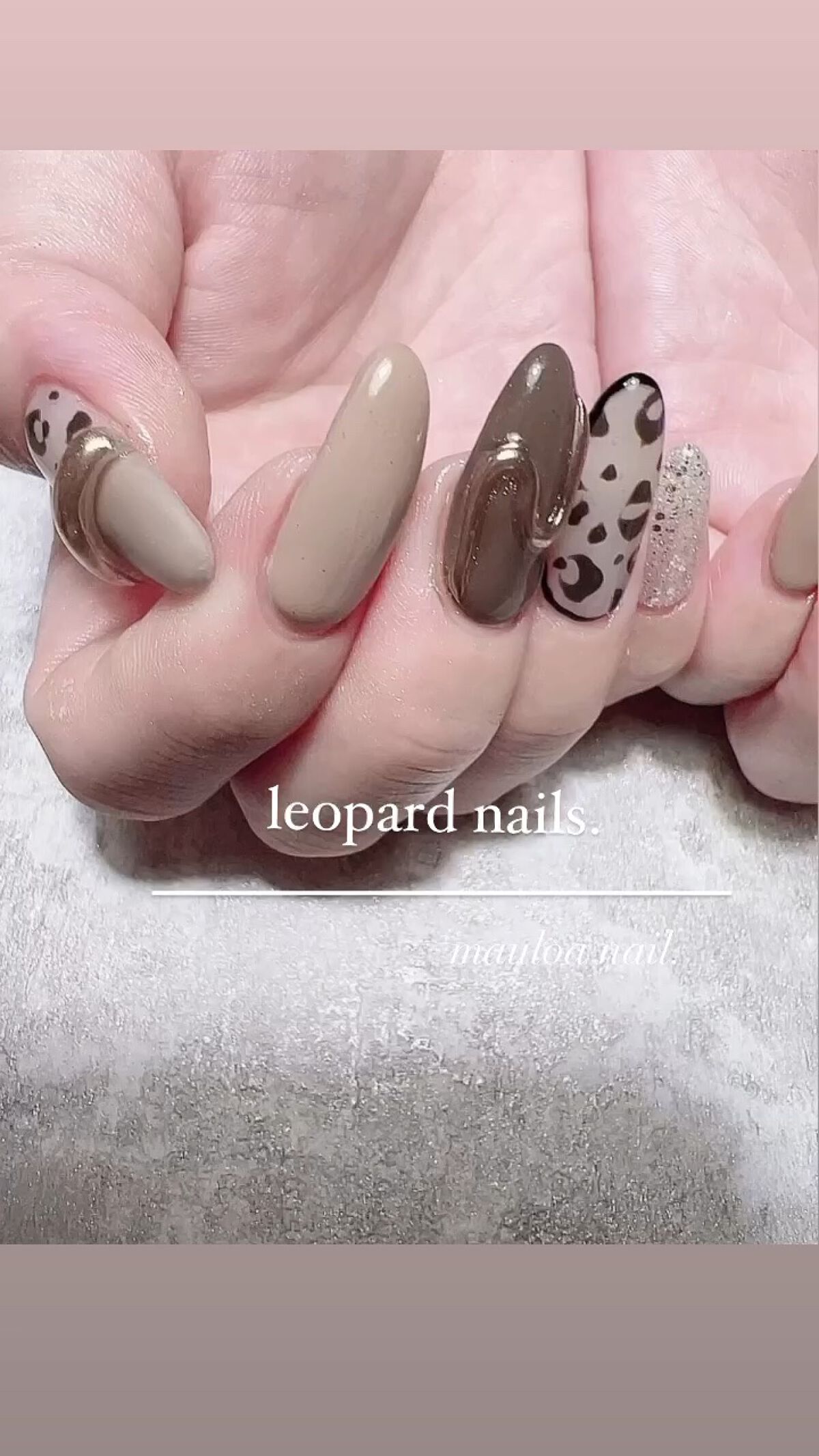 #ネイル,#夏ネイル,#アートネイル,#海ネイル,#ミラーアートネイル,#ニュアンスネイル,#くすみカラーネイル,#サマーネイル,#ジュエリーネイル,#ミラーネイル,#ハワイアンジュエリーネイル,#サンドジェルネイル,#太陽ネイル,#天王寺ネイル,#シンプルネイル,#タイル柄ネイル,#モロッカンタイルネイルのネイルデザイン