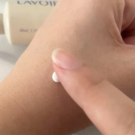 パフュームハンドクリーム ホワイトムスク&アンバー/LAVOIR/ハンドクリームを使ったクチコミ(2枚目)