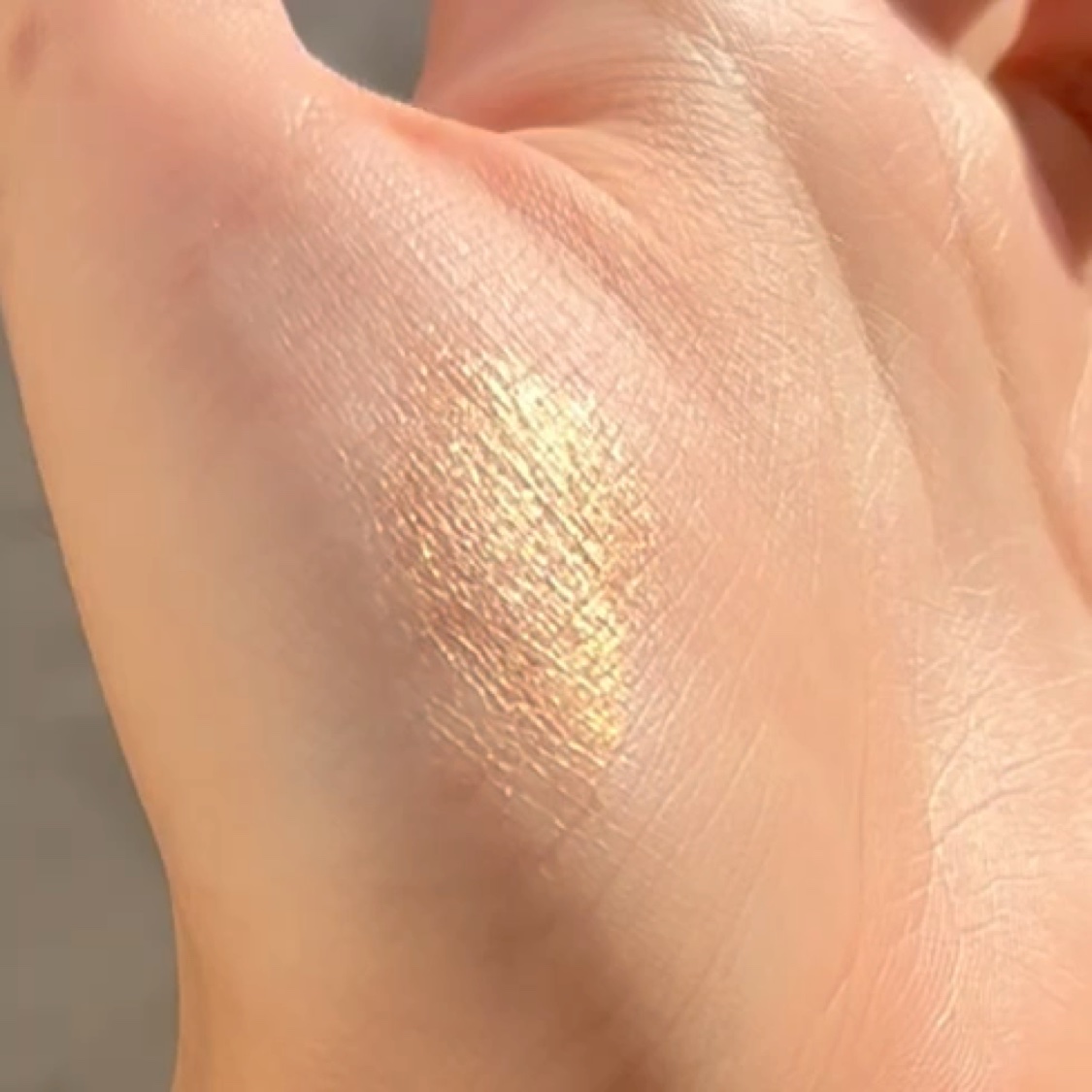 ダイヤモンドシリーズ 星空リキッドアイシャドウ 02エデン/ZEESEA/リキッドアイシャドウを使ったクチコミ（2枚目）