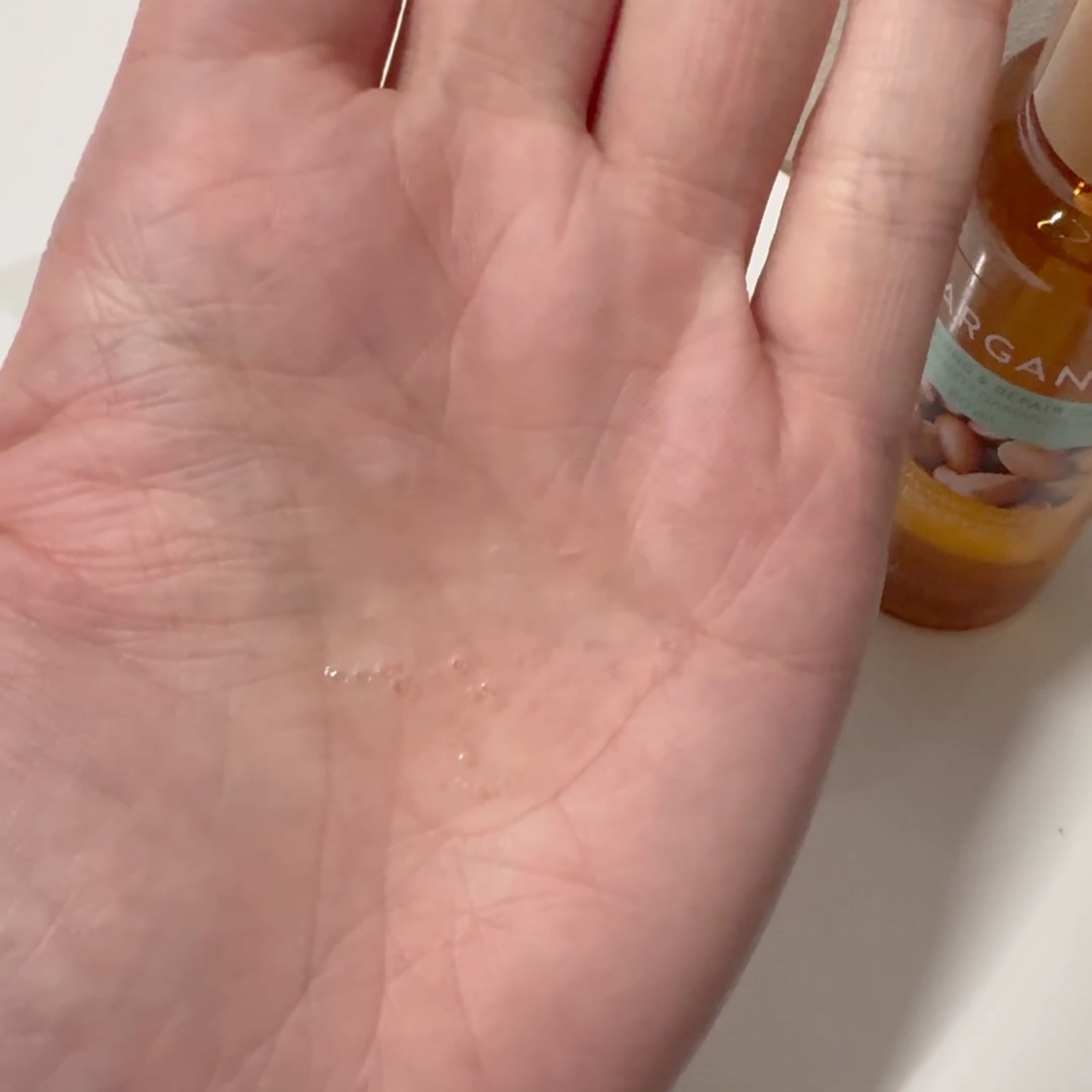 アルガンエッセンシャル ヘアオイル/ネイチャーリパブリック/ヘアオイルを使ったクチコミ（2枚目）