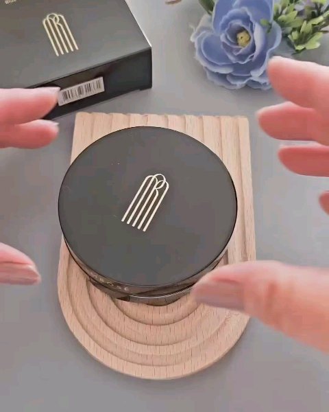 ブルートーンアップクッション/EMROSÉ/クッションファンデーションの動画クチコミ4つ目