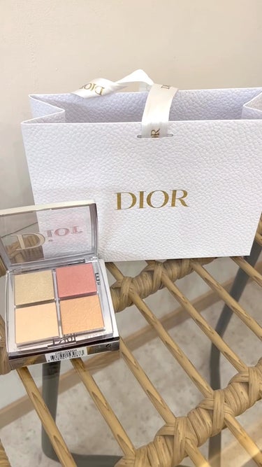  - Dior


 ディオール バックステージ